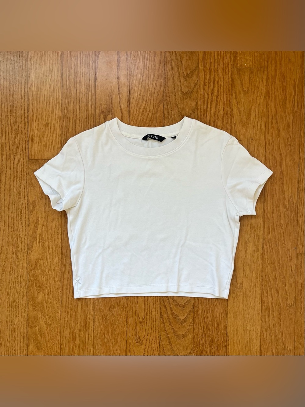White cropped cotton tee size S